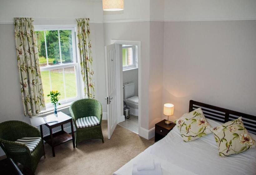 标准间, Claridge House