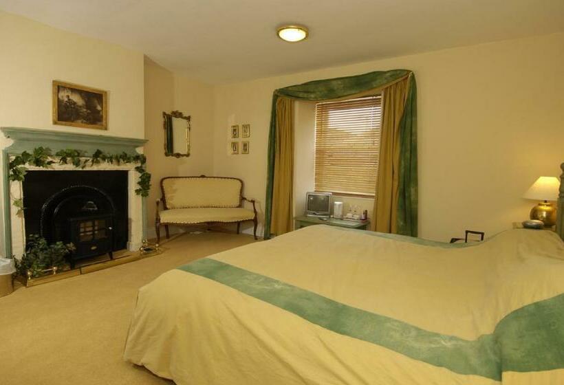 غرفة قياسية, Centre Of Britain