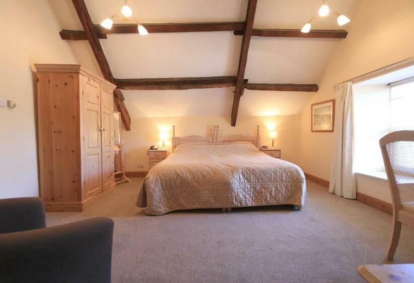 غرفة قياسية, Centre Of Britain