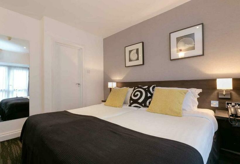 スタンダードルーム, Croft Court