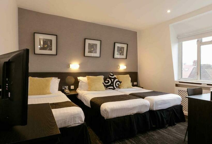 スタンダードトリプルルーム, Croft Court