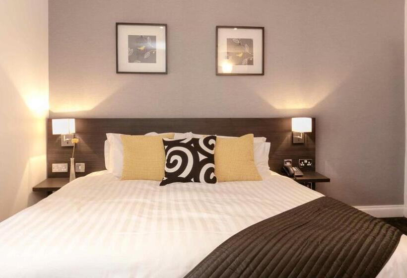 スタンダードルーム, Croft Court