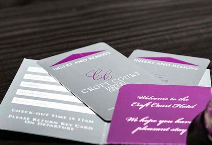 庭の見えるスタンダードトリプルルーム, Croft Court