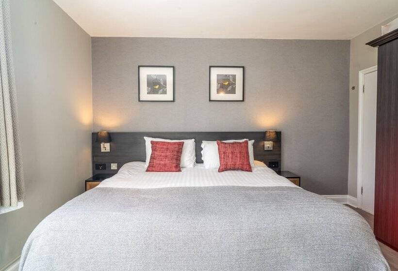 スタンダードルーム, Croft Court