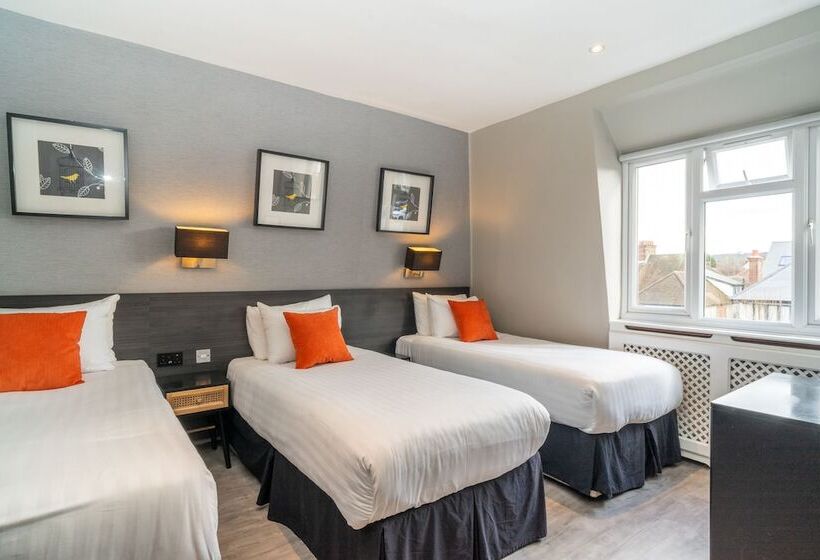 スタンダードトリプルルーム, Croft Court