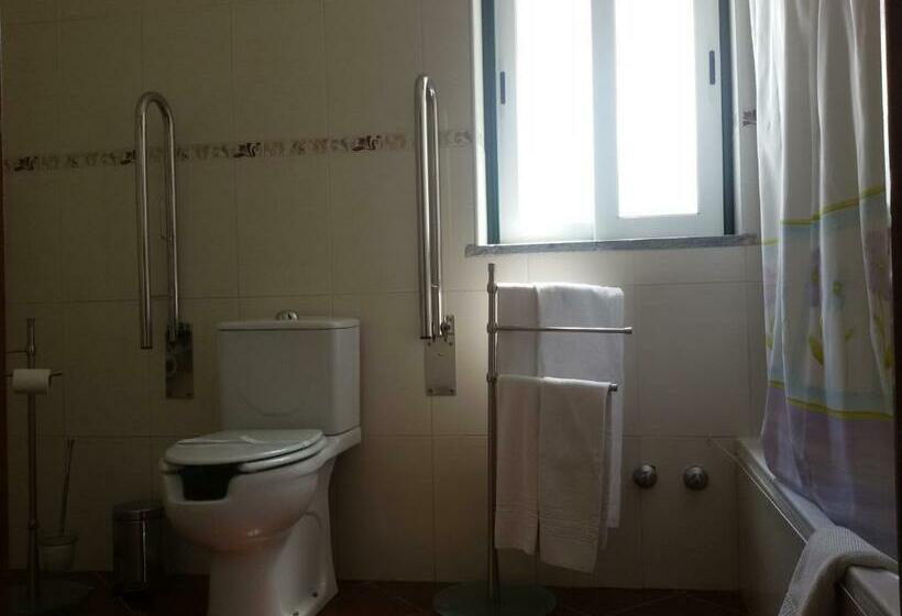 اتاق استاندارد سه نفره, Graca