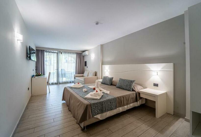 클래식 4인 룸, Sentido Michelizia Tropea Resort