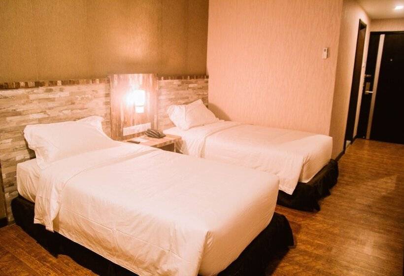 Номер Superior, The Golden Bay Hotel Batam