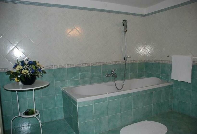 غرفة قياسية, Villarancia