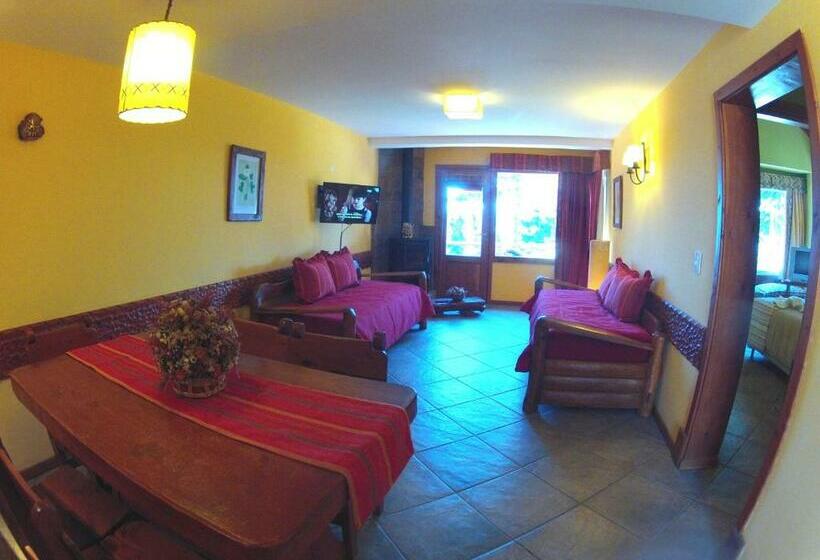 بنجلو قياسى, Solar De Las Araucarias