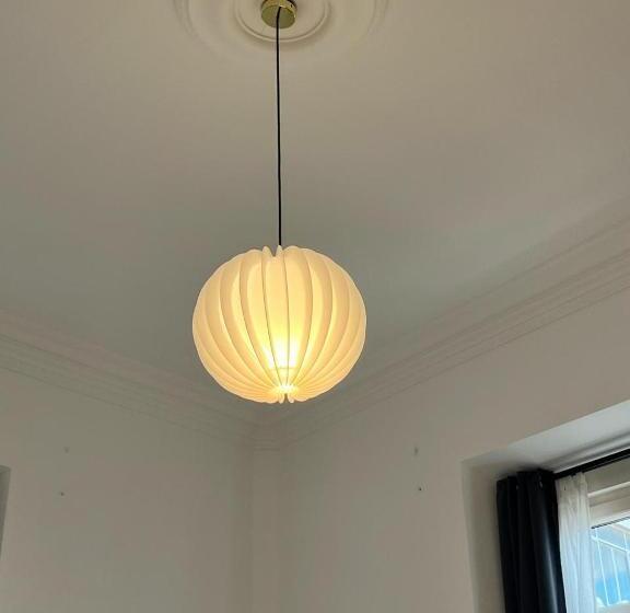 اتاق استاندارد, Suites Larios