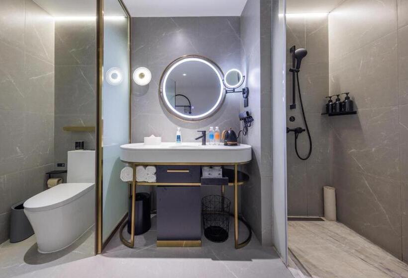 Номер Комфорт, Atour Light Hotel Zhuguang Road Hongqiao National Exhibition And Convention Center