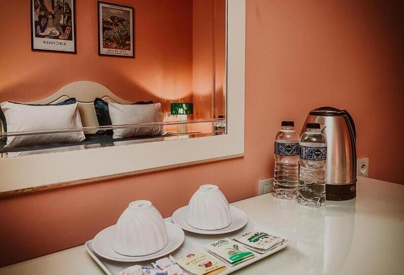 اتاق لوکس سه تخته, Dervish Han Boutique