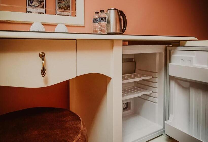 اتاق لوکس سه تخته, Dervish Han Boutique