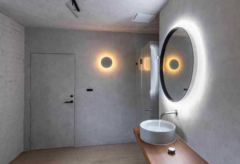 غرفة ديلوكس, In The Brick Spa And