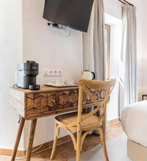 غرفة قياسية لذوى الاحتياجات الخاصة, Rural Virgen María