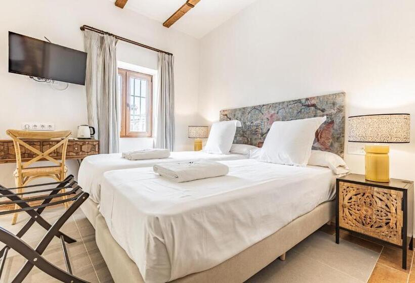 غرفة قياسية لذوى الاحتياجات الخاصة, Rural Virgen María