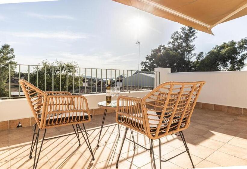 غرفة قياسية مزوَّدة بتراس, Rural Virgen María