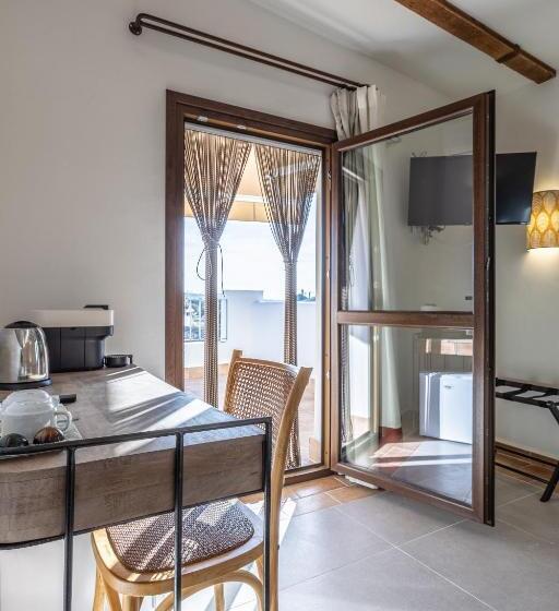 غرفة قياسية مزوَّدة بتراس, Rural Virgen María