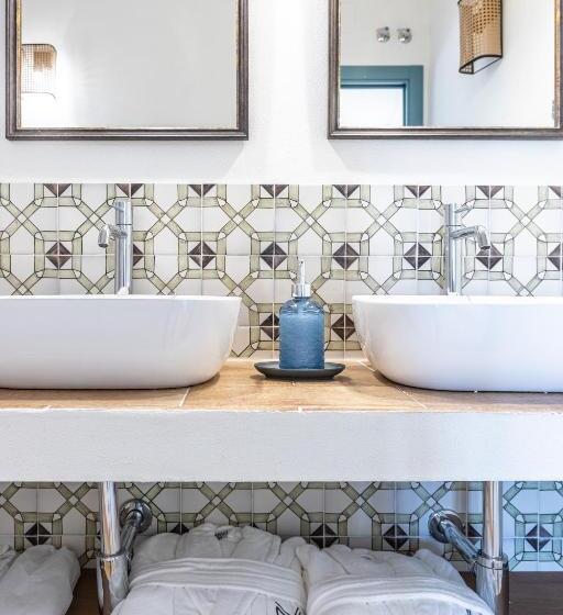 غرفة قياسية, Rural Virgen María