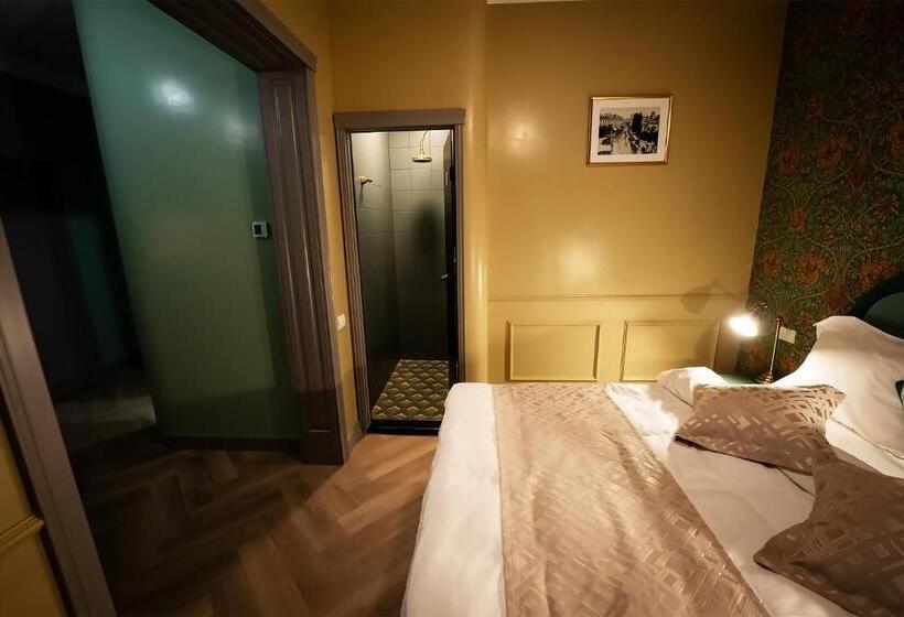 キングサイドベッドのスタンダードワンルーム, Tempus