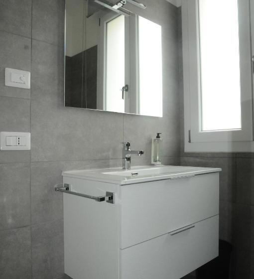 スタンダードルーム, House Of Oscar