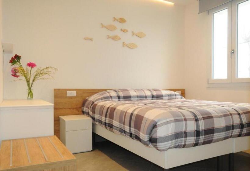 スタンダードルーム, House Of Oscar