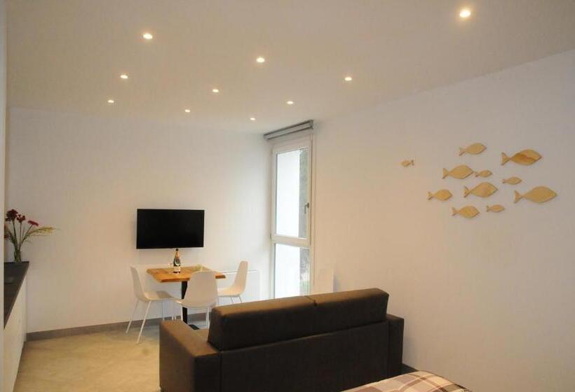 デラックススタジオ, House Of Oscar