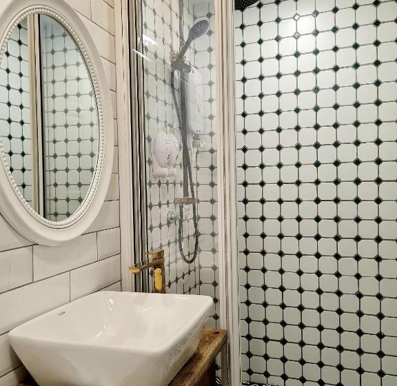 デラックスルーム, Stewart Hotel At 67 By Evr   Newly Renovated 2024