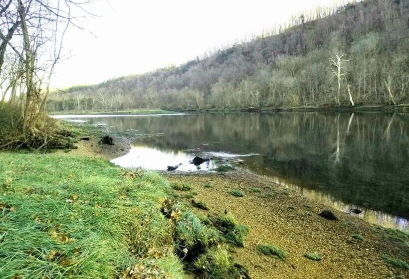 غرفة ديلوكس عائلية, The Magnolia House