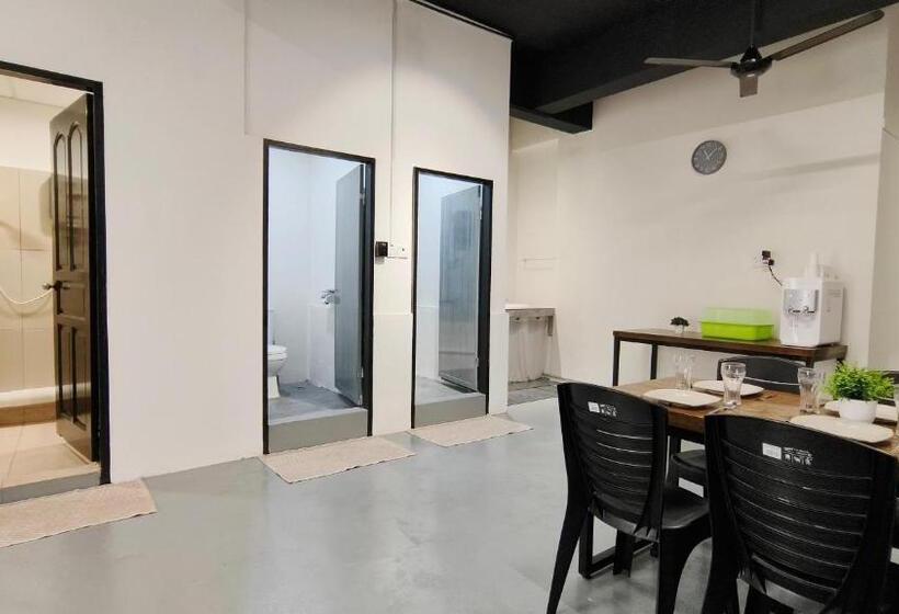 Семейный Номер, Warisan Homestay 18pax Kota Kinabalu