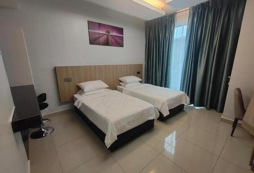 Номер Deluxe, Hanan Studio Apartment With Pool, Wifi & Netflix