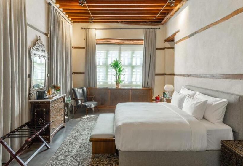 اتاق اجرایی با تخت بزرگ, Al Balad Hospitality