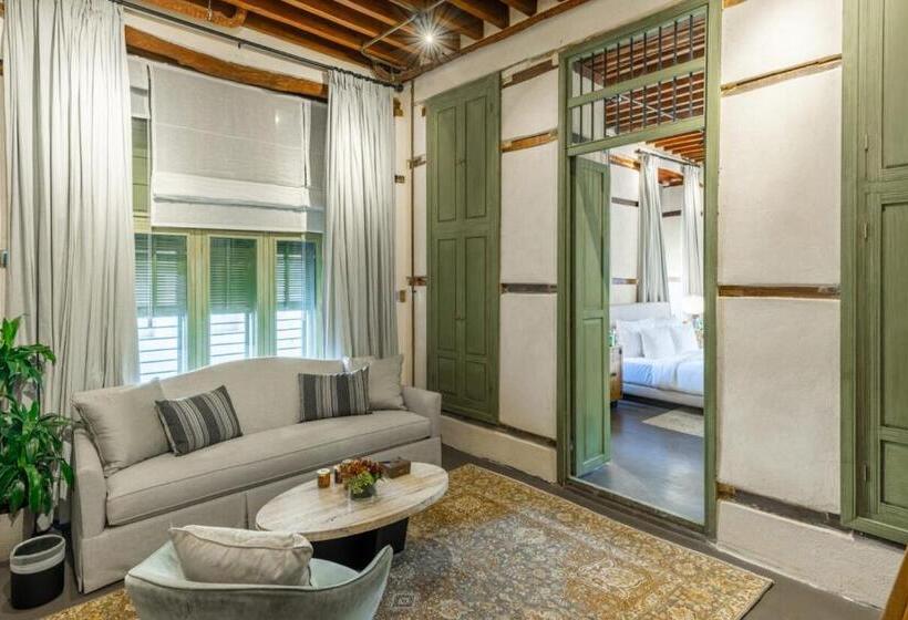 سوئیت اجرایی با تخت کینگ, Al Balad Hospitality