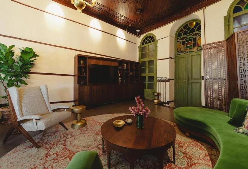 سوئیت رویال, Al Balad Hospitality