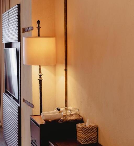 اتاق لوکس با تخت بزرگ, Al Balad Hospitality