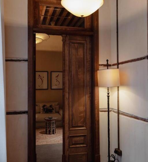 سوئیت با تخت بزرگ, Al Balad Hospitality