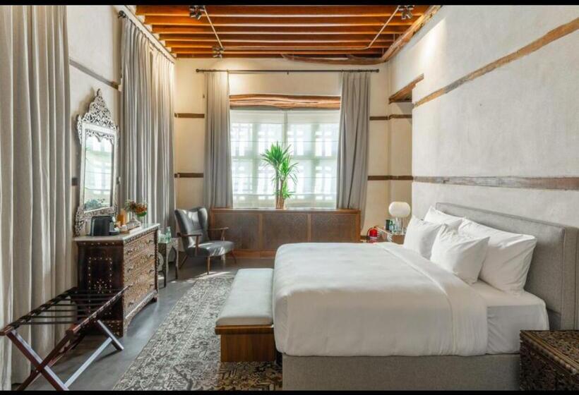 اتاق اجرایی با تخت بزرگ, Al Balad Hospitality