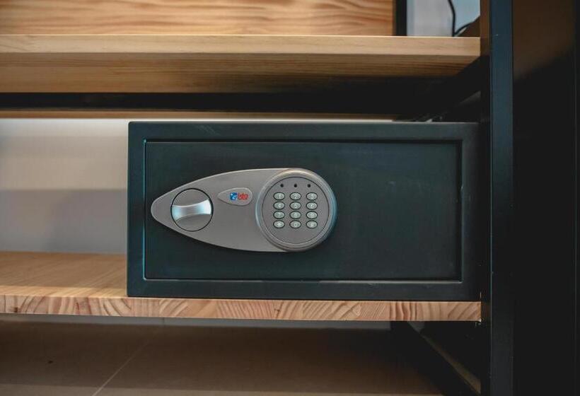 스탠다드 테라스 룸, Alove