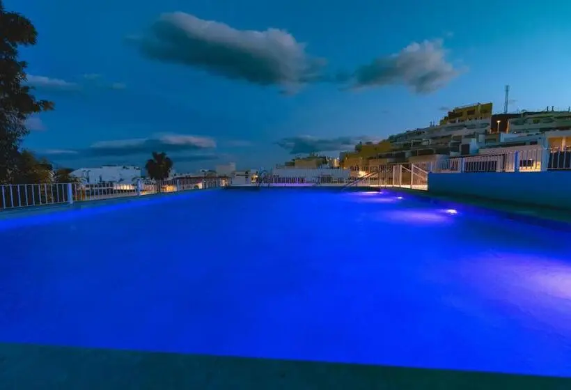 Suite with Terrace, Alove
