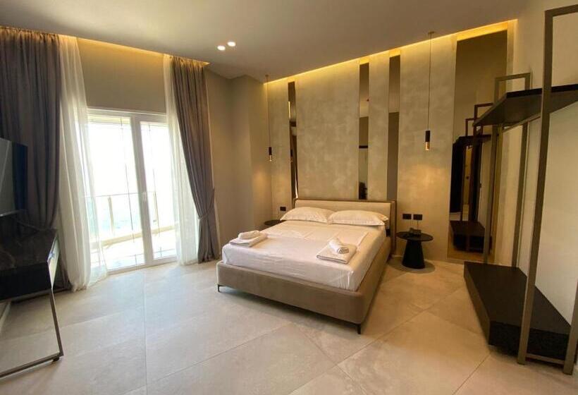 חדר דלוקס עם מרפסת נוף לים, Nuna