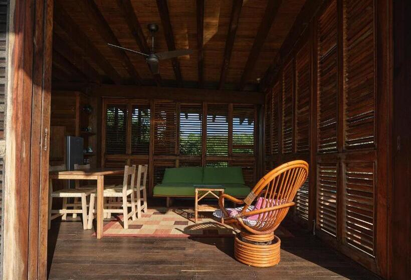 غرفة قياسية مطلّة علي البحر, Punta Pajaros