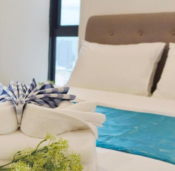 סוויטה נוף לים, Just Chillin Pool & Seaview Suites