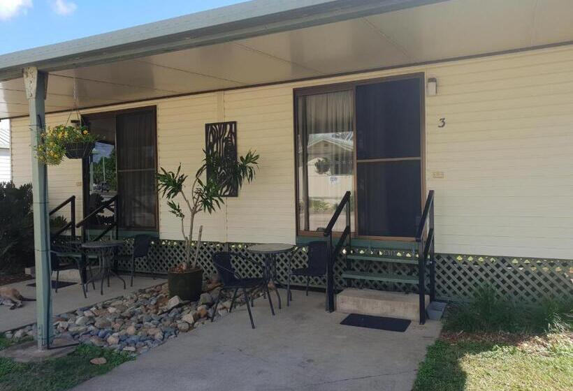 标准间, Carmila Caravan Park & Cabins