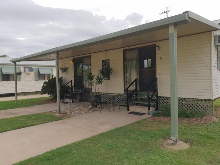 标准间, Carmila Caravan Park & Cabins