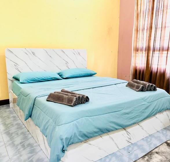 غرفة عائلية, Rp Guest House