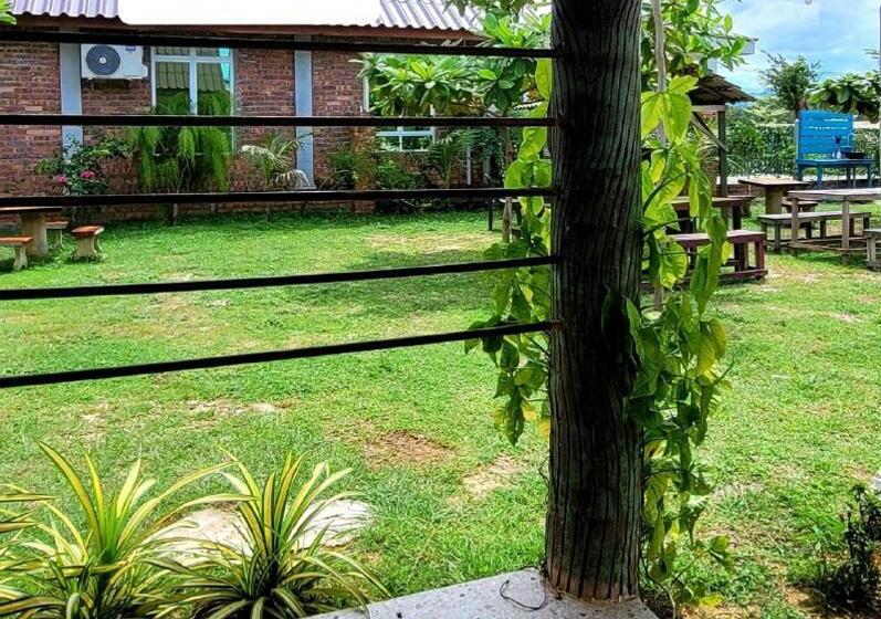 デラックスの4人部屋, Pulang Resort