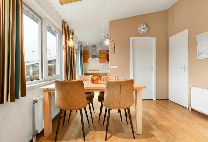 בקתת חדר, Summio Waterpark De Bloemert