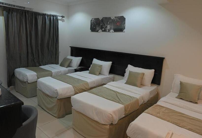 غرفة قياسية رباعية, فندق جنة الشعب