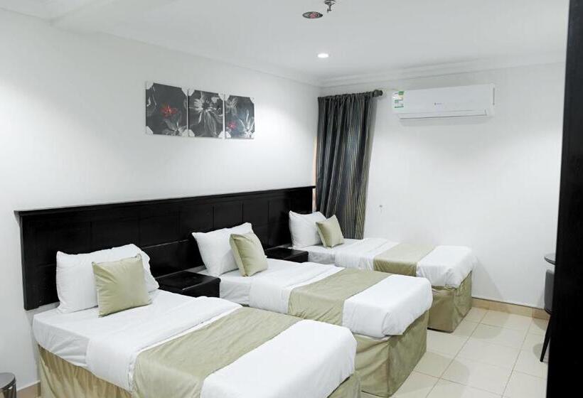 غرفة قياسية ثلاثية, فندق جنة الشعب